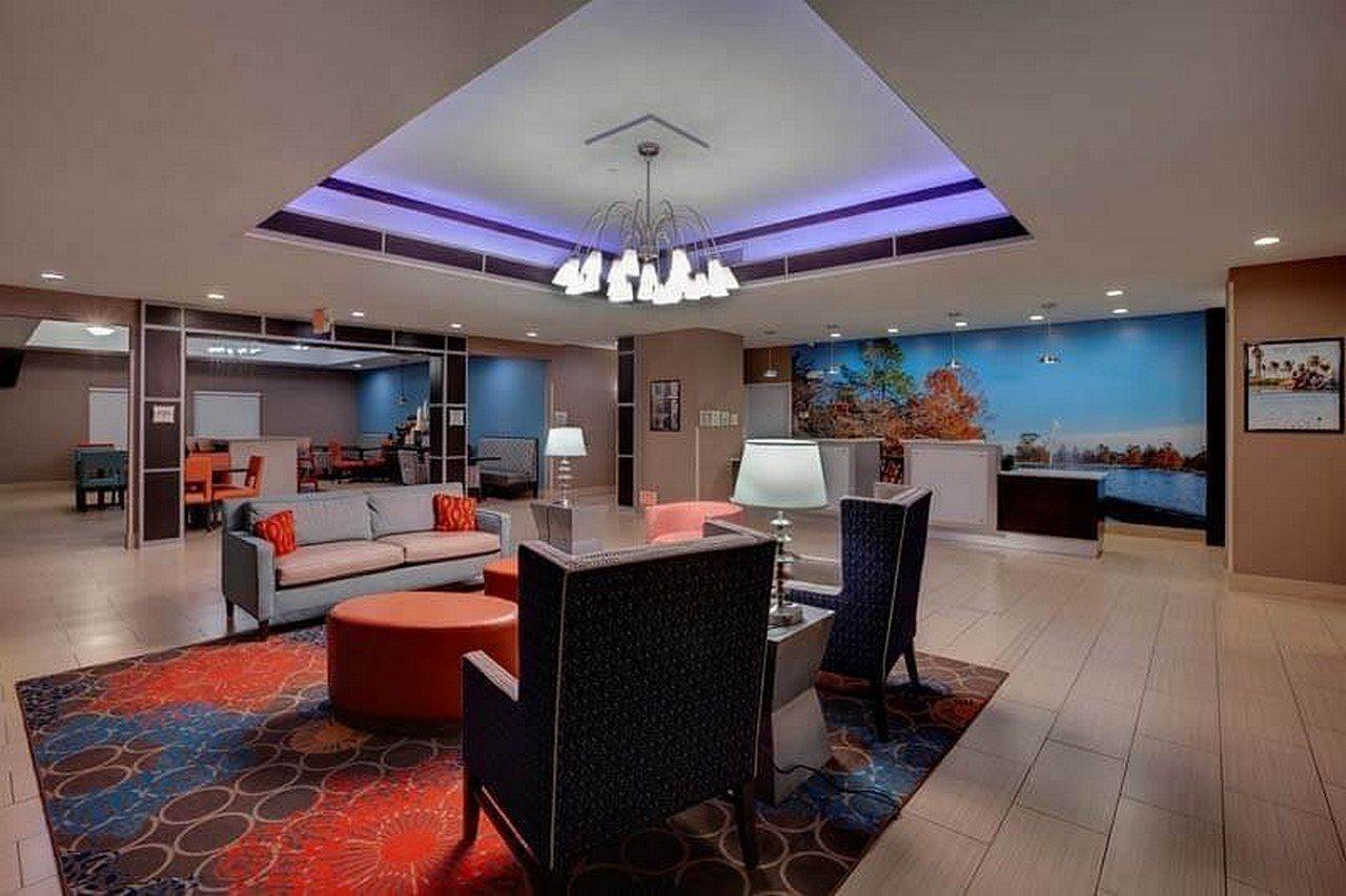 Comfort Inn & Suites Cleveland Buitenkant foto