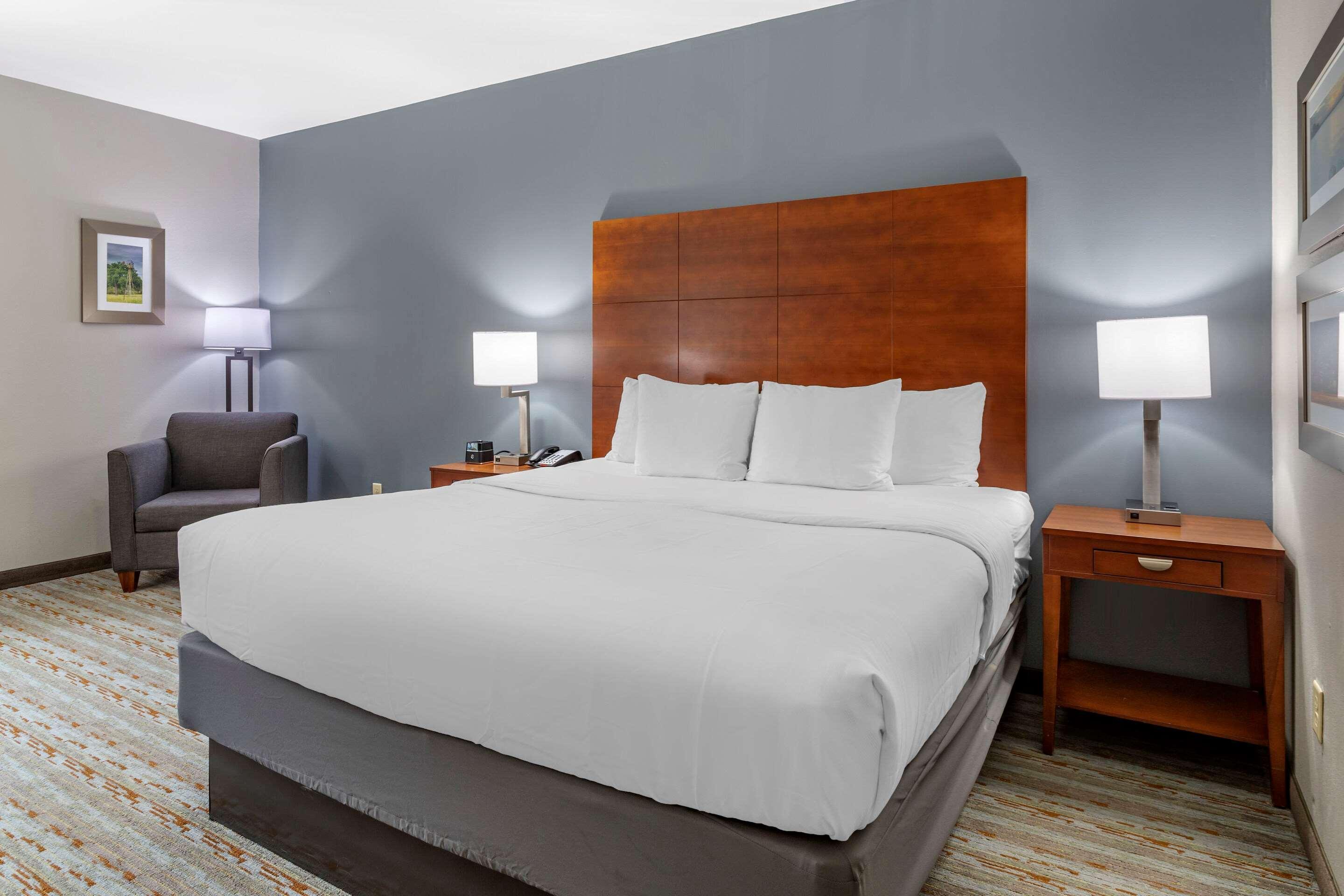 Comfort Inn & Suites Cleveland Buitenkant foto