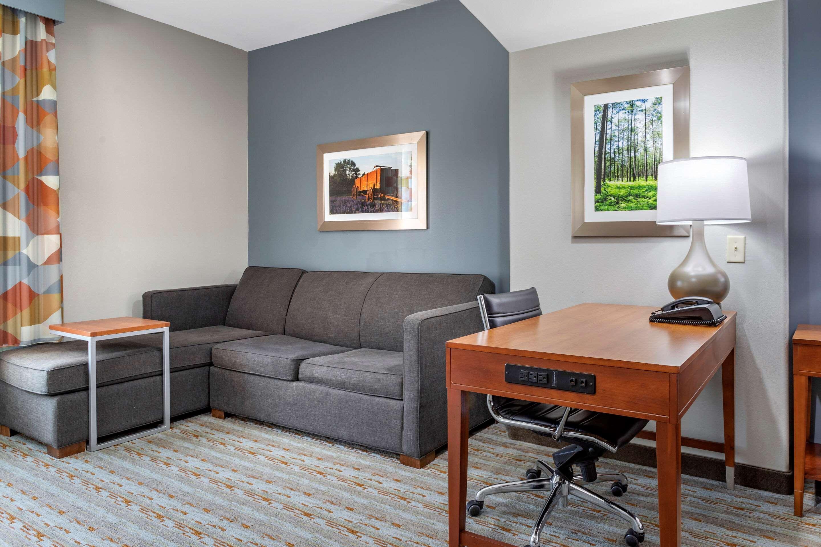 Comfort Inn & Suites Cleveland Buitenkant foto