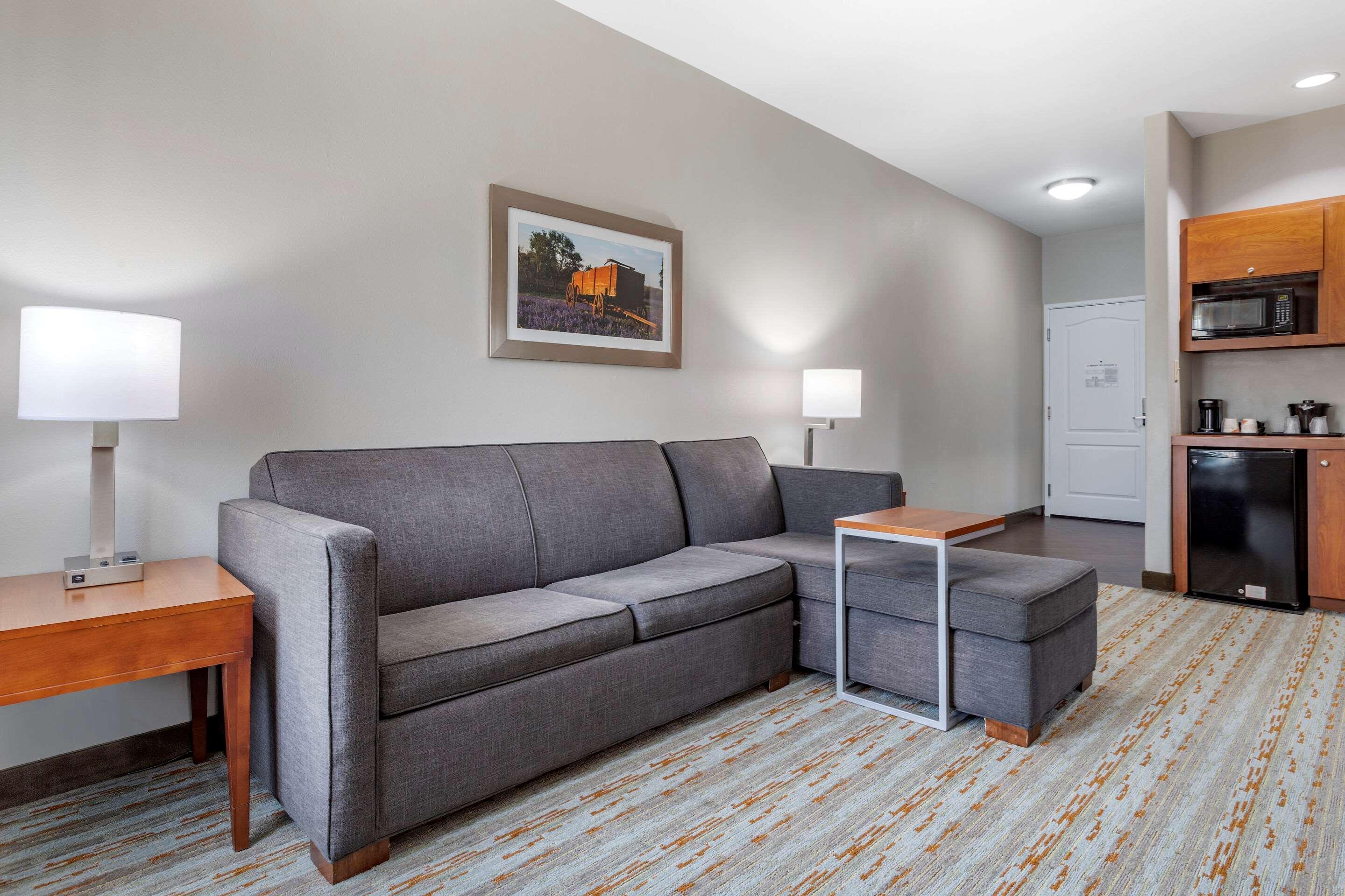 Comfort Inn & Suites Cleveland Buitenkant foto