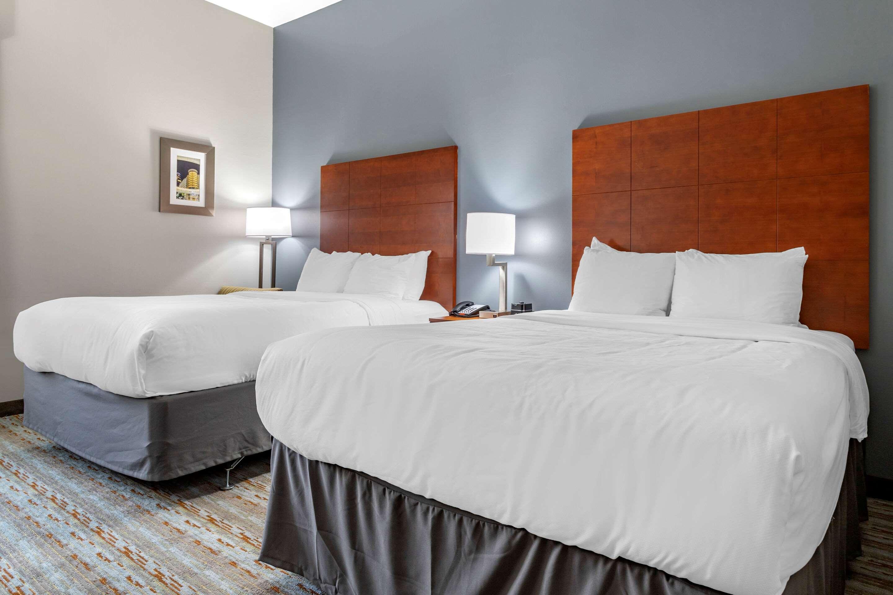 Comfort Inn & Suites Cleveland Buitenkant foto
