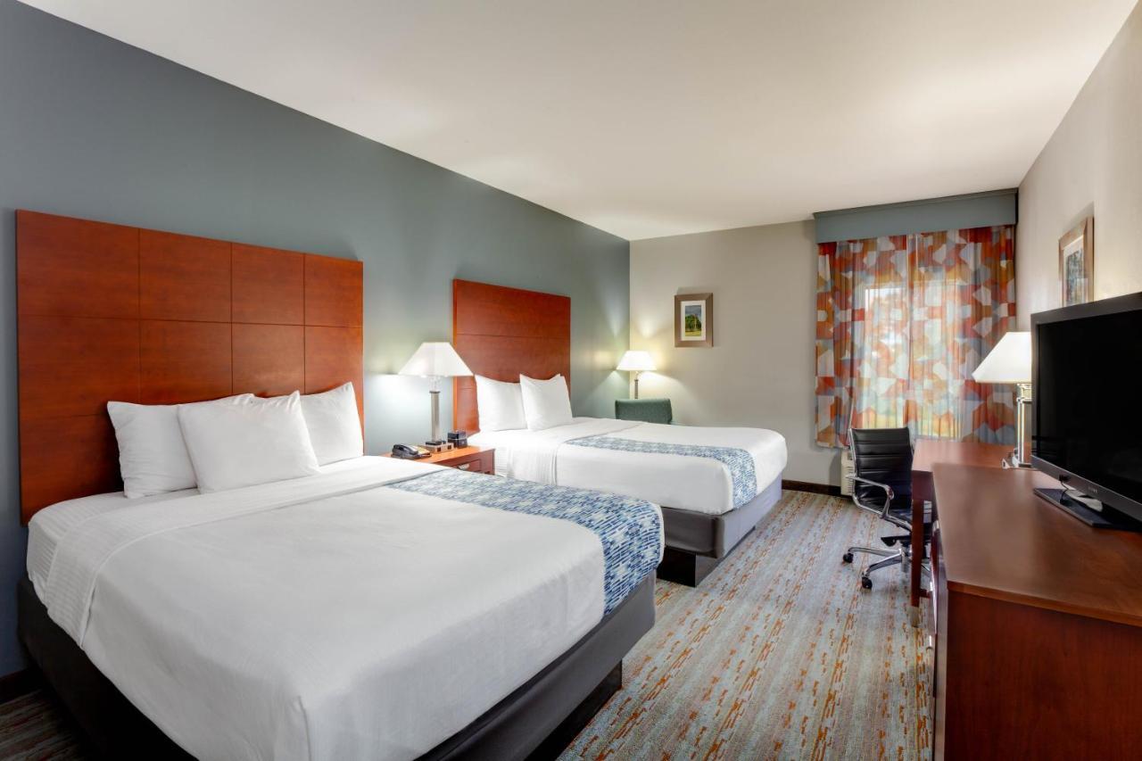 Comfort Inn & Suites Cleveland Buitenkant foto