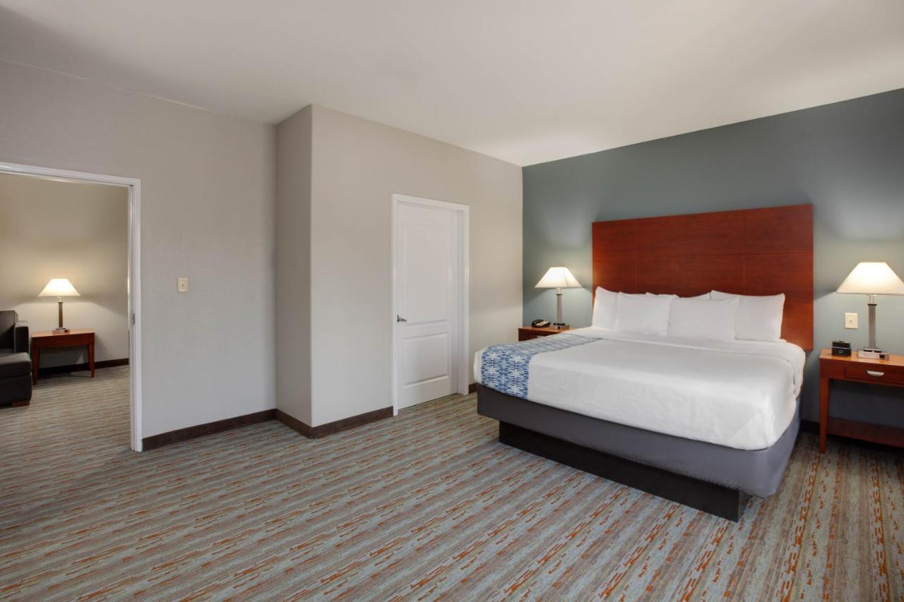 Comfort Inn & Suites Cleveland Buitenkant foto