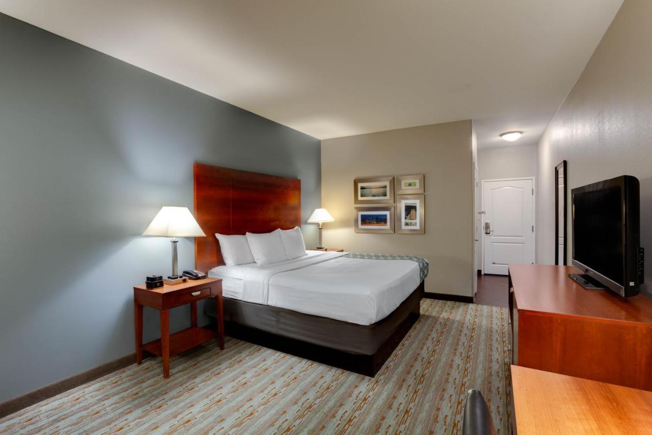 Comfort Inn & Suites Cleveland Buitenkant foto