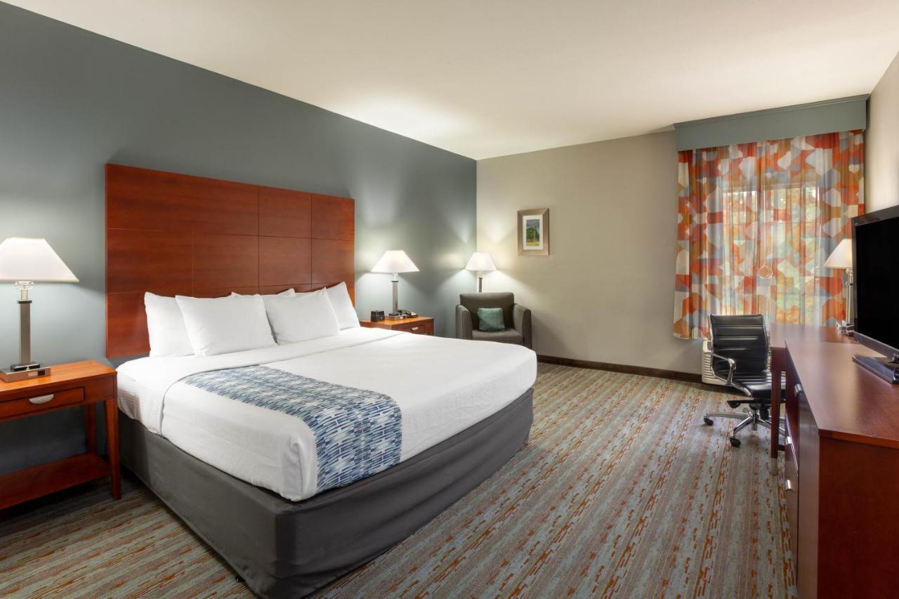 Comfort Inn & Suites Cleveland Buitenkant foto
