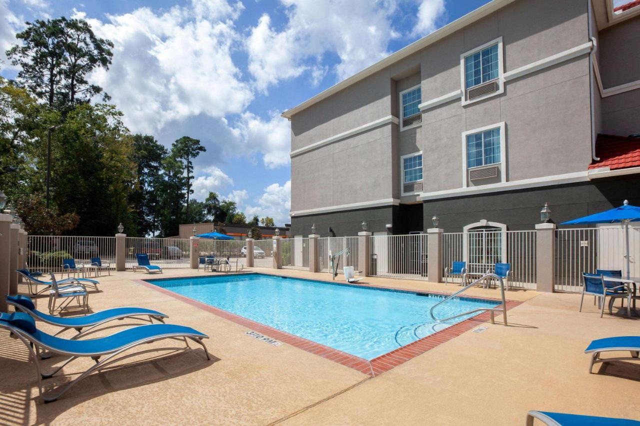 Comfort Inn & Suites Cleveland Buitenkant foto